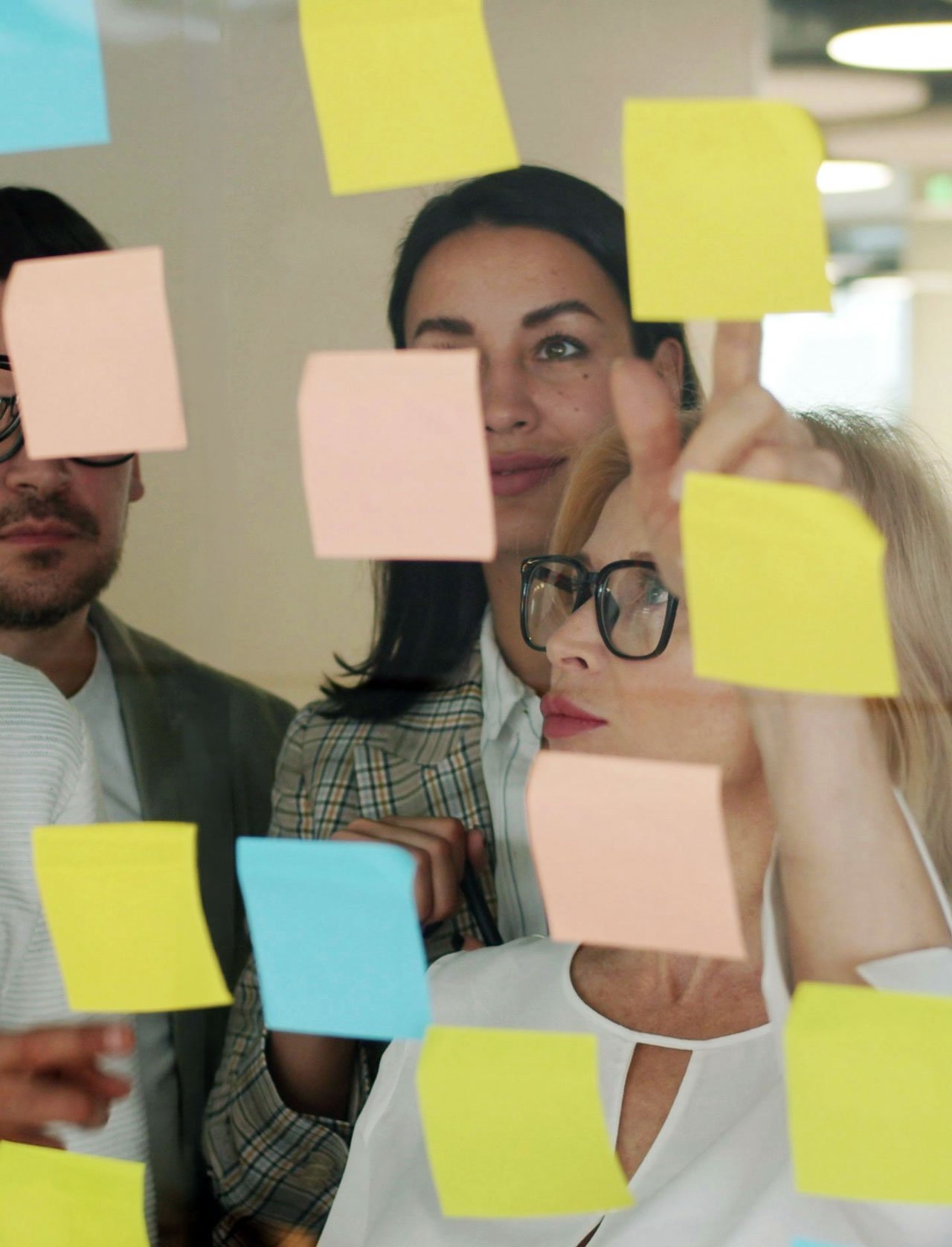 brainstorming-vitaly-gariev-n7tKiugbzaM-unsplash brainstorming-vitaly-gariev-n7tKiugbzaM-unsplash
